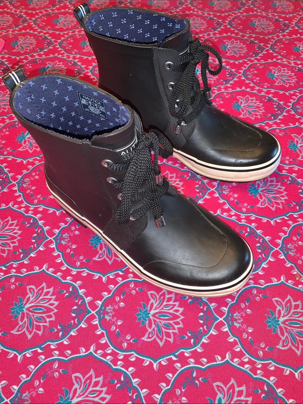 EUC Womens Nautica Rain Boots Sz 8, Black.